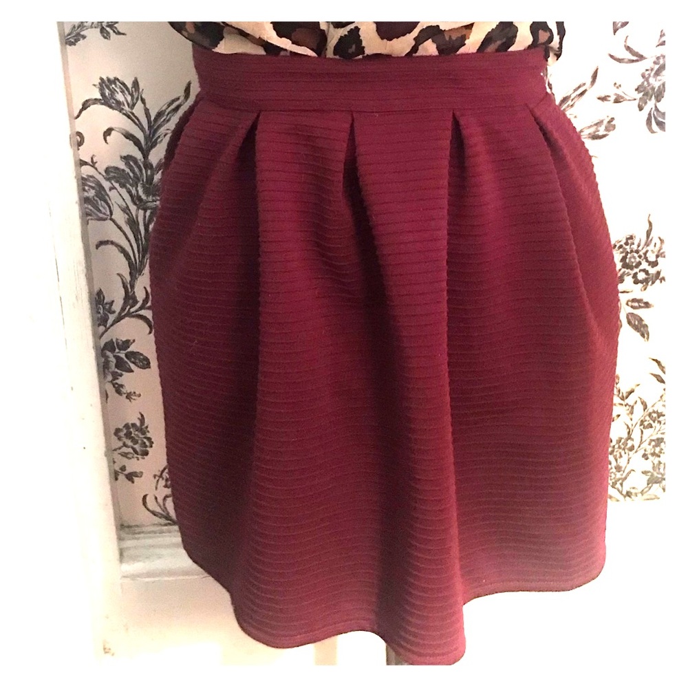Ribbed Short Pleated Skirt